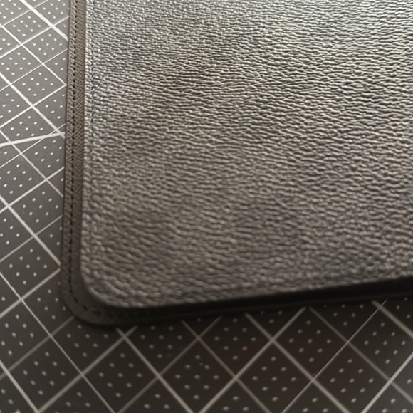 Louis Vuitton Desk Agenda Cover A5 insert size, Damier Black - Picture 11 of 13